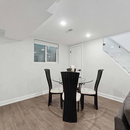 Modern 3Br Suites Оттава Экстерьер фото