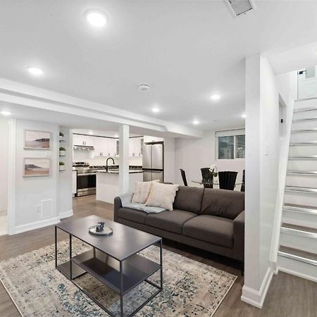 Modern 3Br Suites Оттава Экстерьер фото
