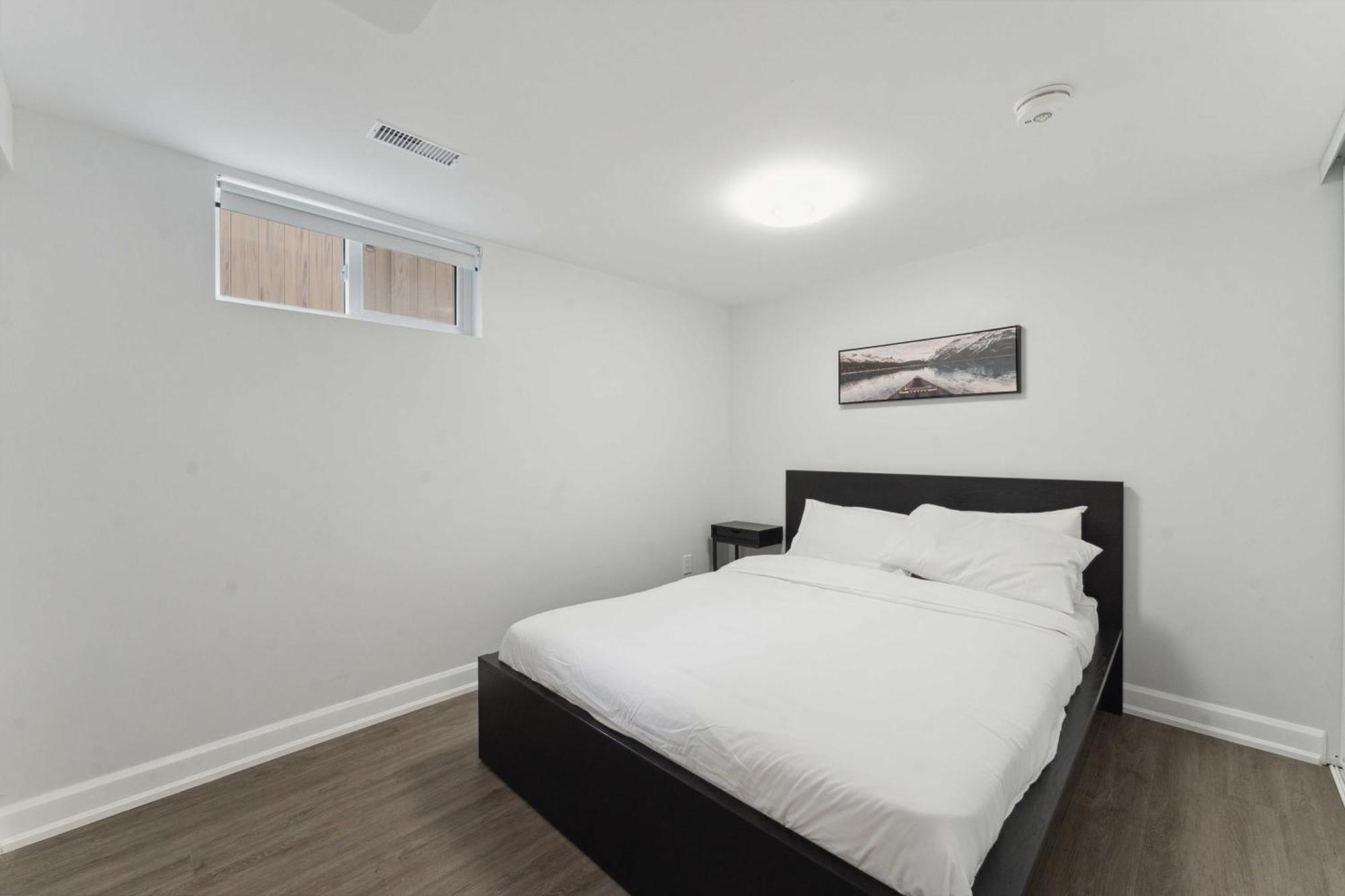 Modern 3Br Suites Оттава Экстерьер фото