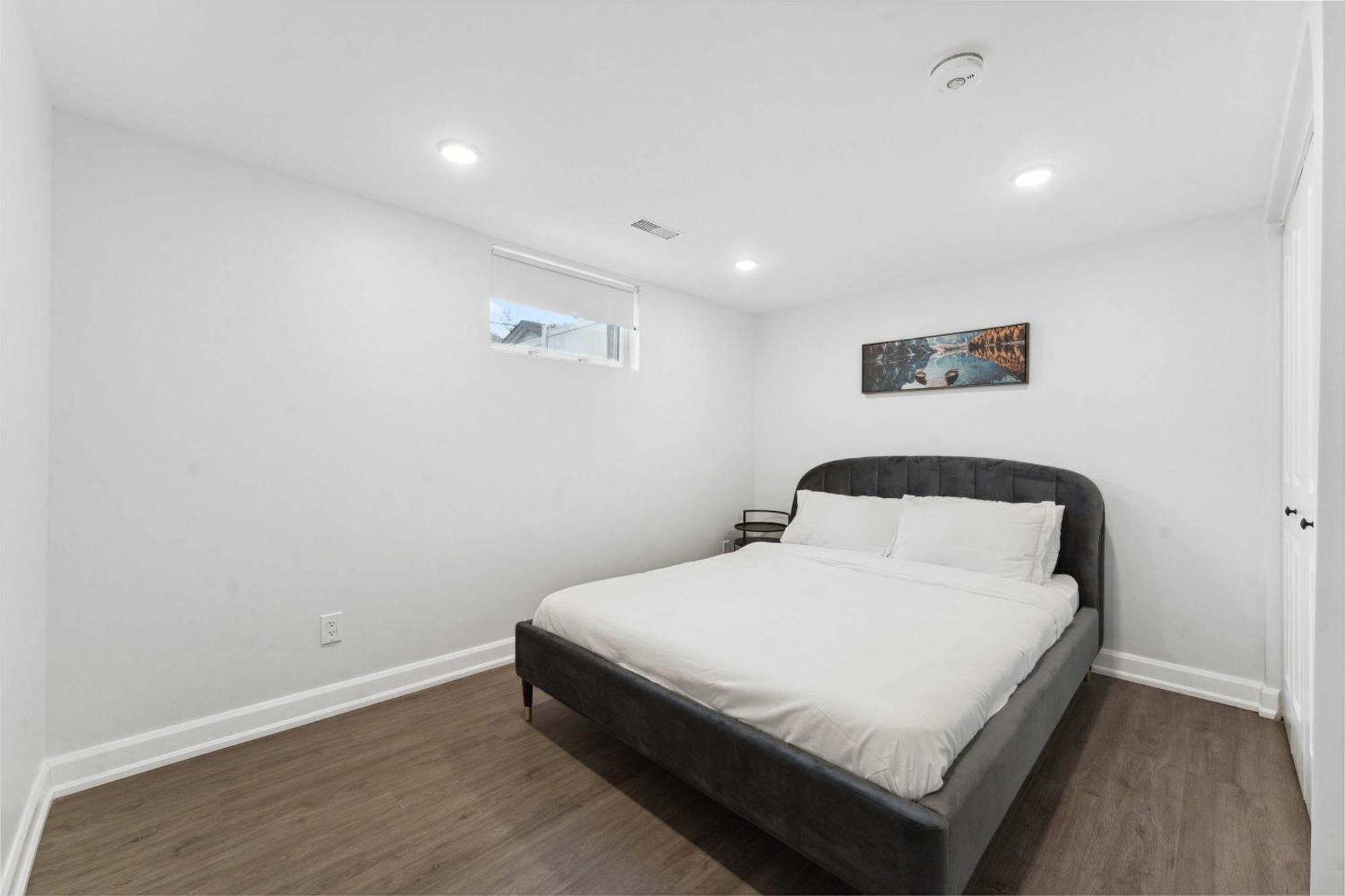 Modern 3Br Suites Оттава Экстерьер фото